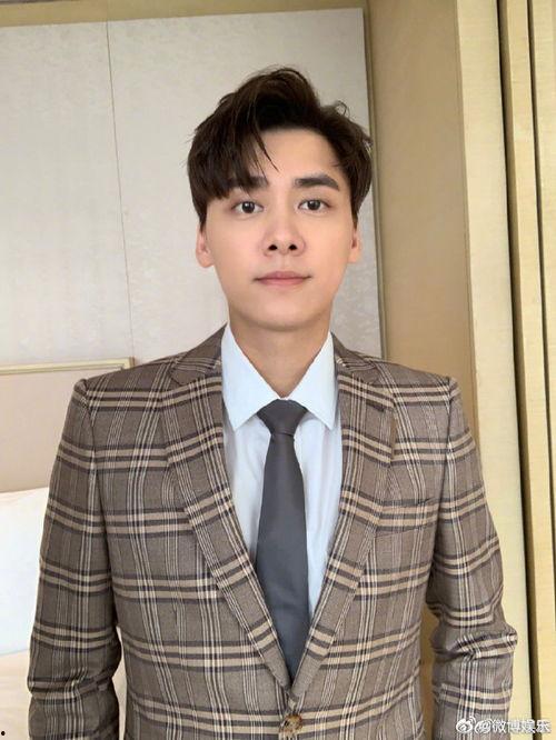 李易峰爆料人最新消息,揭秘娱乐圈惊人内幕! 第1张 李易峰爆料人最新消息,揭秘娱乐圈惊人内幕! 第1张